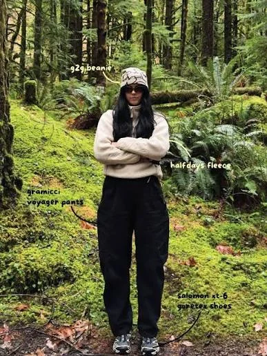 hiking outfit women